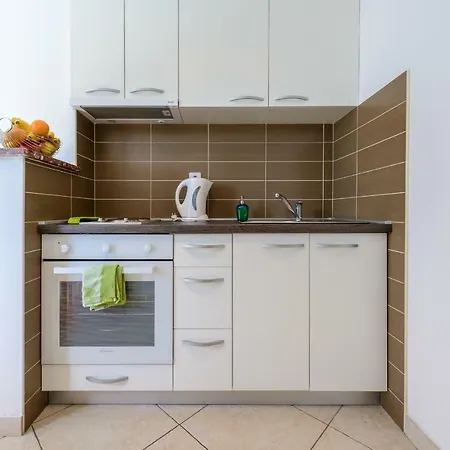 Διαμέρισμα Ines *