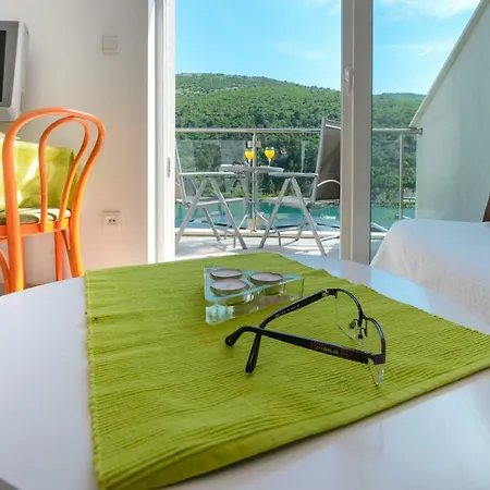 Διαμέρισμα Ines *