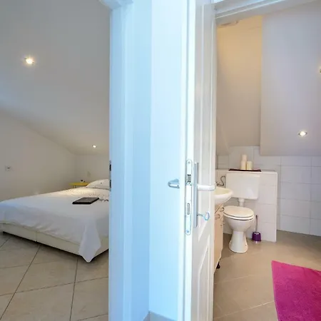 Apartment Ines Mokosica